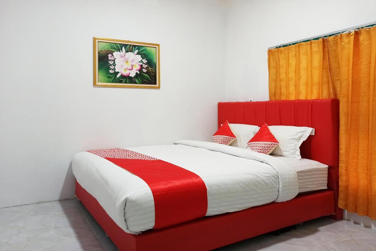 Oyo 2611 Hotel Krui Syariah מראה חיצוני תמונה